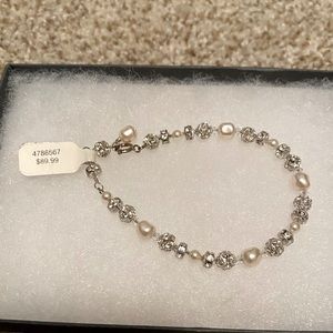 Bridal jewelry - Fresh water pearl and cubic zirconia bracelet
